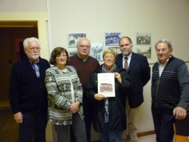 Présentation du livre en mairie de Malling